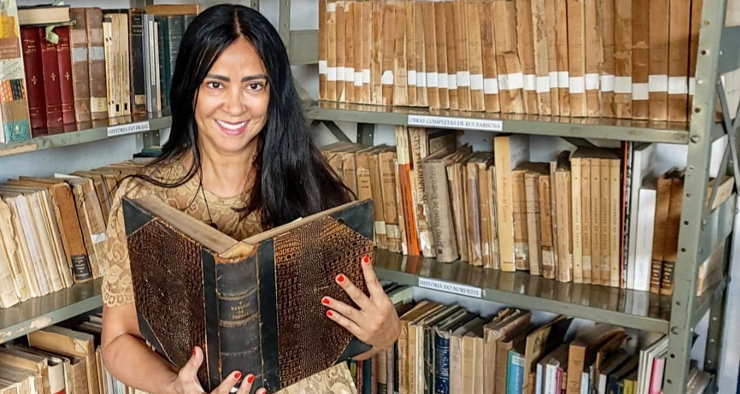 Primeira mulher a conquistar cadeira na Academia de Letras dos Militares do Brasil