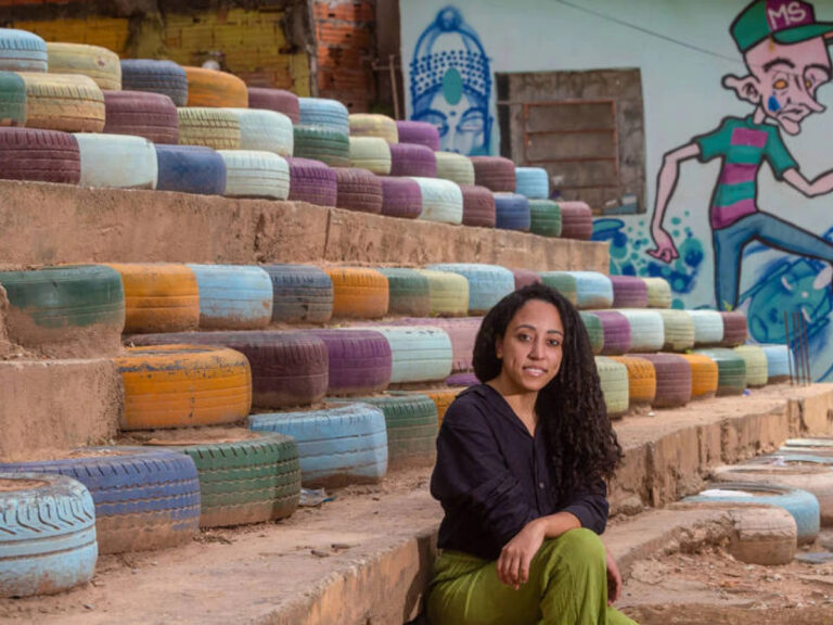 Arquiteta reuniu mulheres da favela para ensinar a reformar suas próprias casas