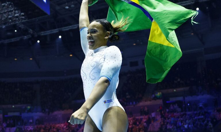 É ouro! Rebeca Andrade vence o individual geral no Mundial de Ginástica Artística