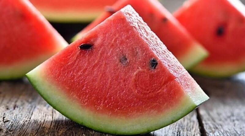 Melancia e seu alto valor nutricional na fruta inteira
