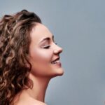 8 dicas para aumentar a fixação do perfume na pele