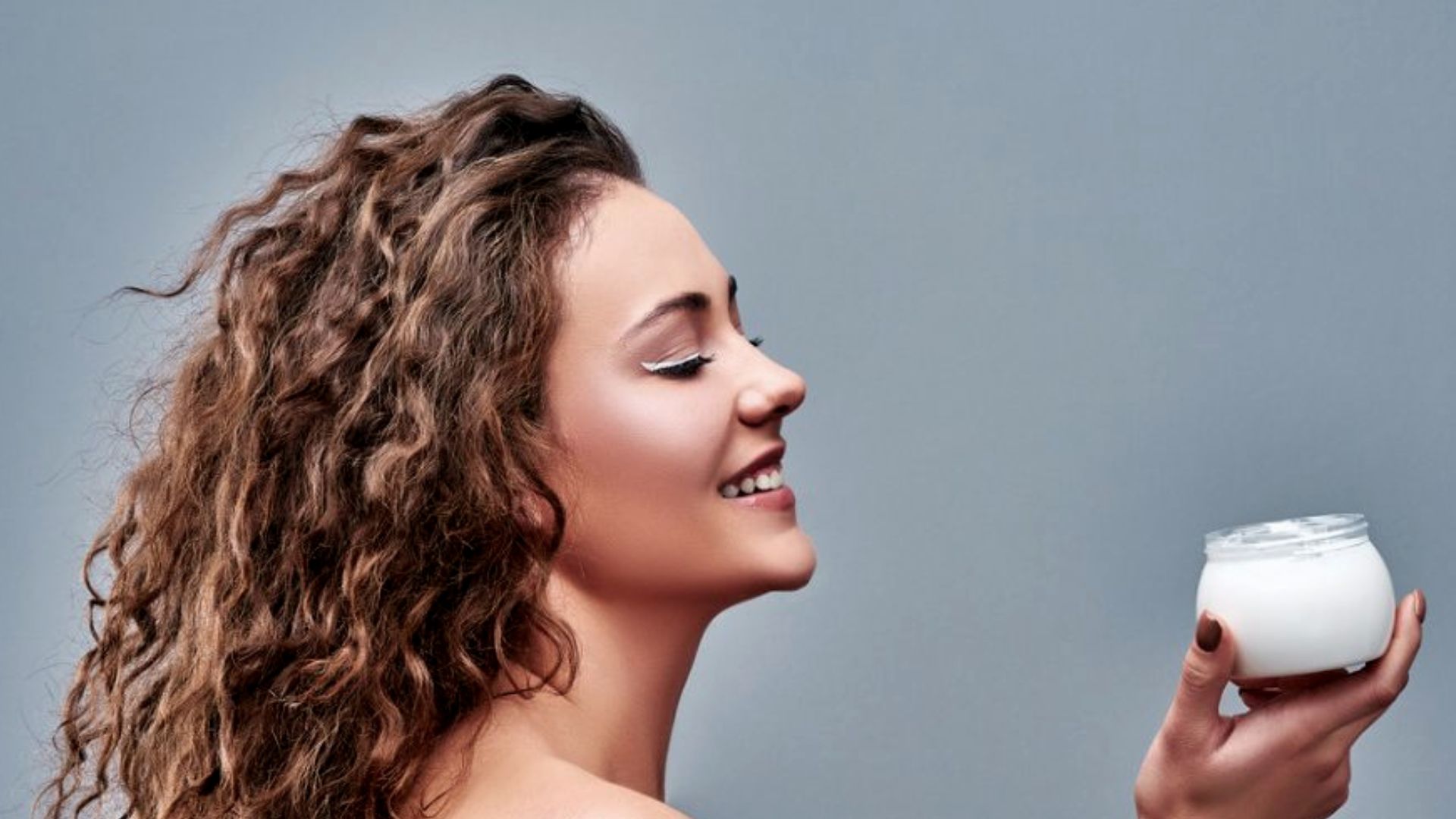 8 dicas para aumentar a fixação do perfume na pele