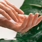 8 hidratantes naturais e poderosos para sua pele