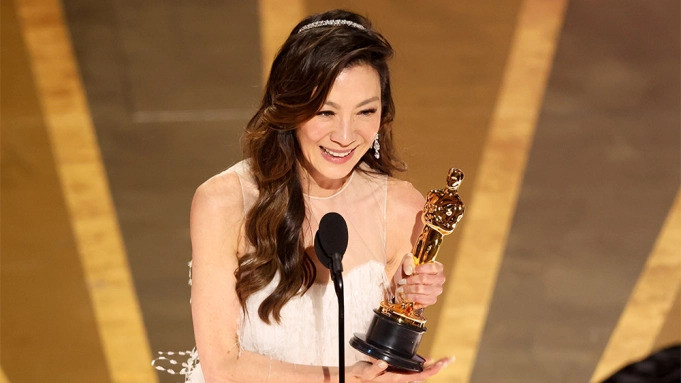 Michelle Yeoh é a primeira mulher asiática a ser Melhor Atriz no Oscar