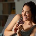 Por que a mulher sente mais fome antes da menstruação?