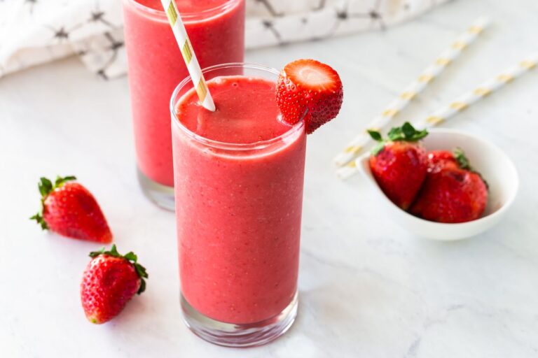 Smoothie com água de coco: receitas que são a cara do verão