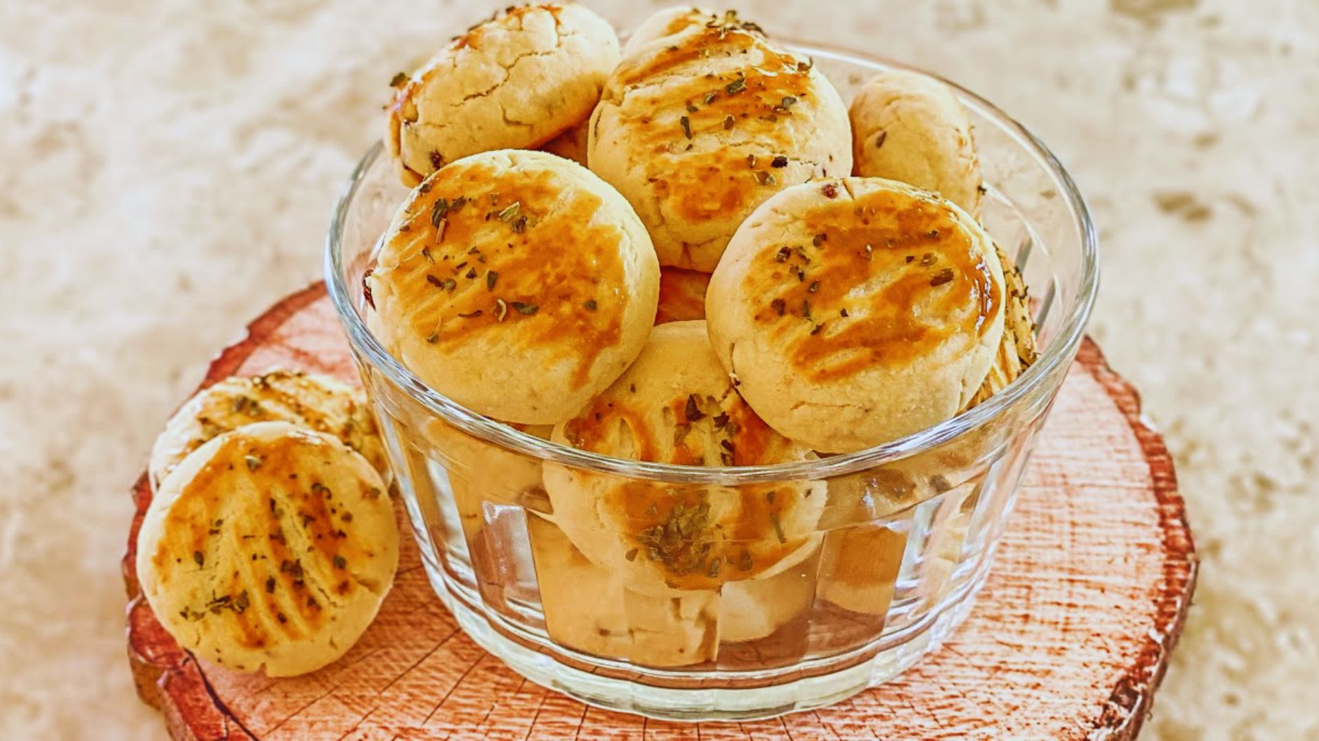 Biscoitinho amanteigado de cebola