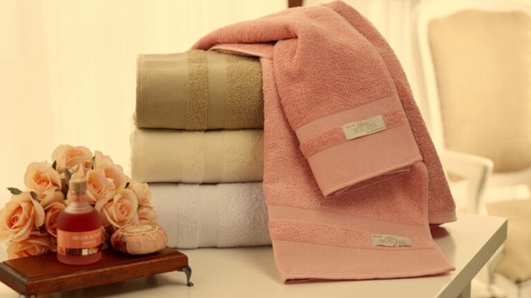 Dicas de lavagem para ter as toalhas de banho mais macias e perfumadas