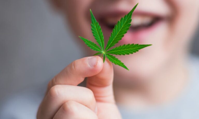Crianças autistas melhoram mais de 90% com a Cannabis