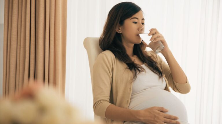 Como as vitaminas para gestante auxiliam na saúde da mamãe e do bebê