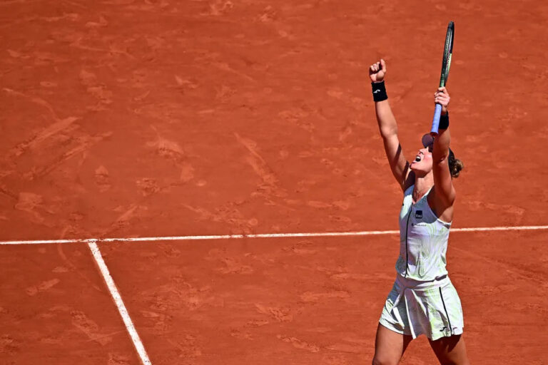 Bia Haddad vence espanhola e faz história em Roland Garros