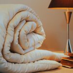 Como dobrar edredom e lençol de elástico