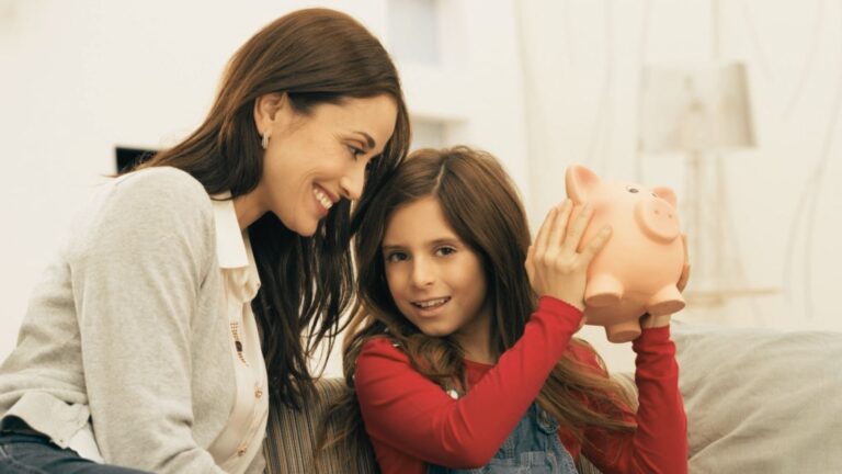 Educação financeira para crianças: o que é e qual a importância? (bônus: 7 dicas)