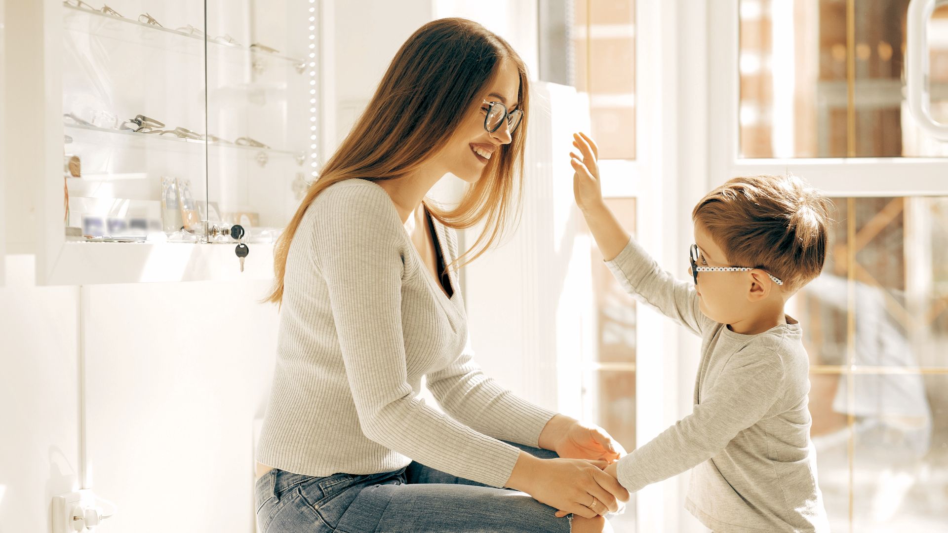 Sinais que seu filho pode precisar de óculos