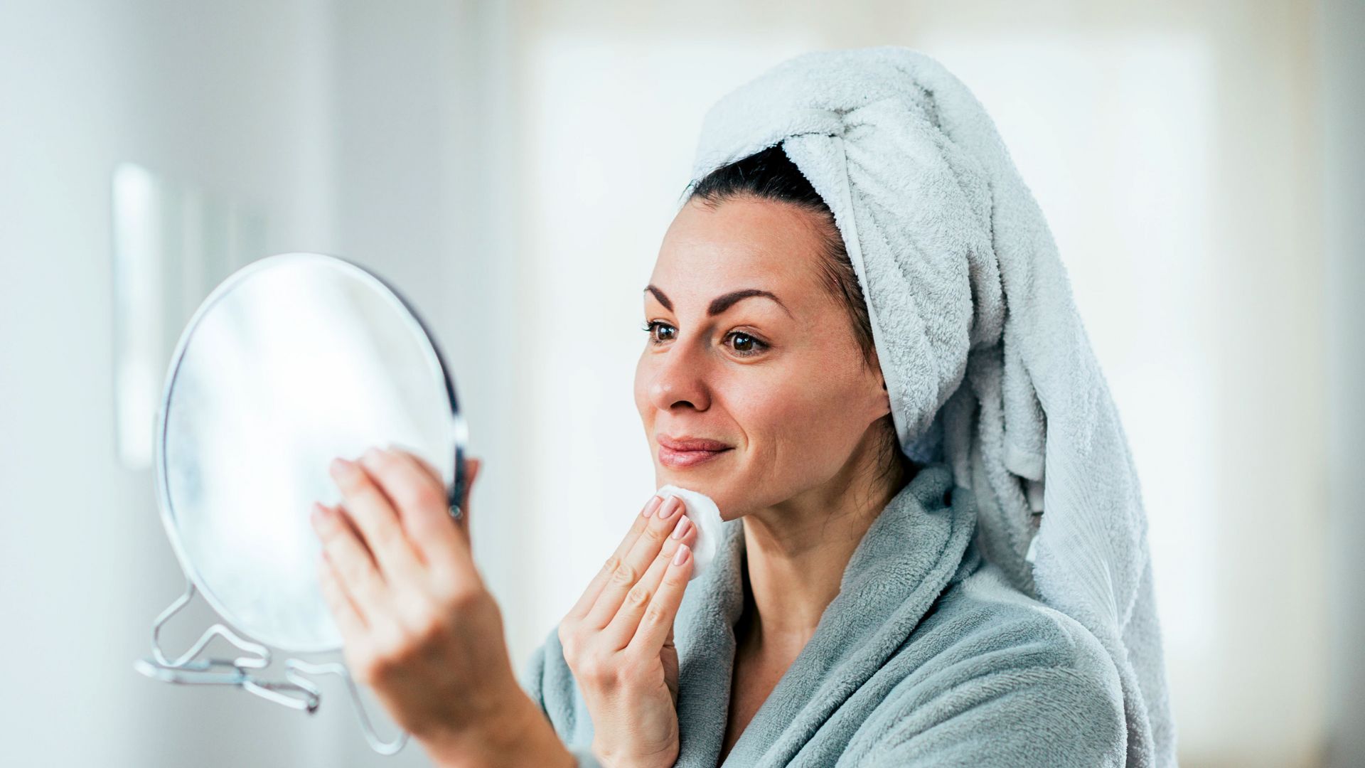 Óleos para a beleza, como usá-los no rosto e no corpo