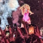Com 60°C, mil fãs desmaiam e uma morre no show da Taylor Swift no Brasil