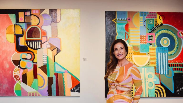 ‘Tenho muitas coisas em comum com os brasileiros’ diz artista irlandesa na sua exposição de arte em Brasília
