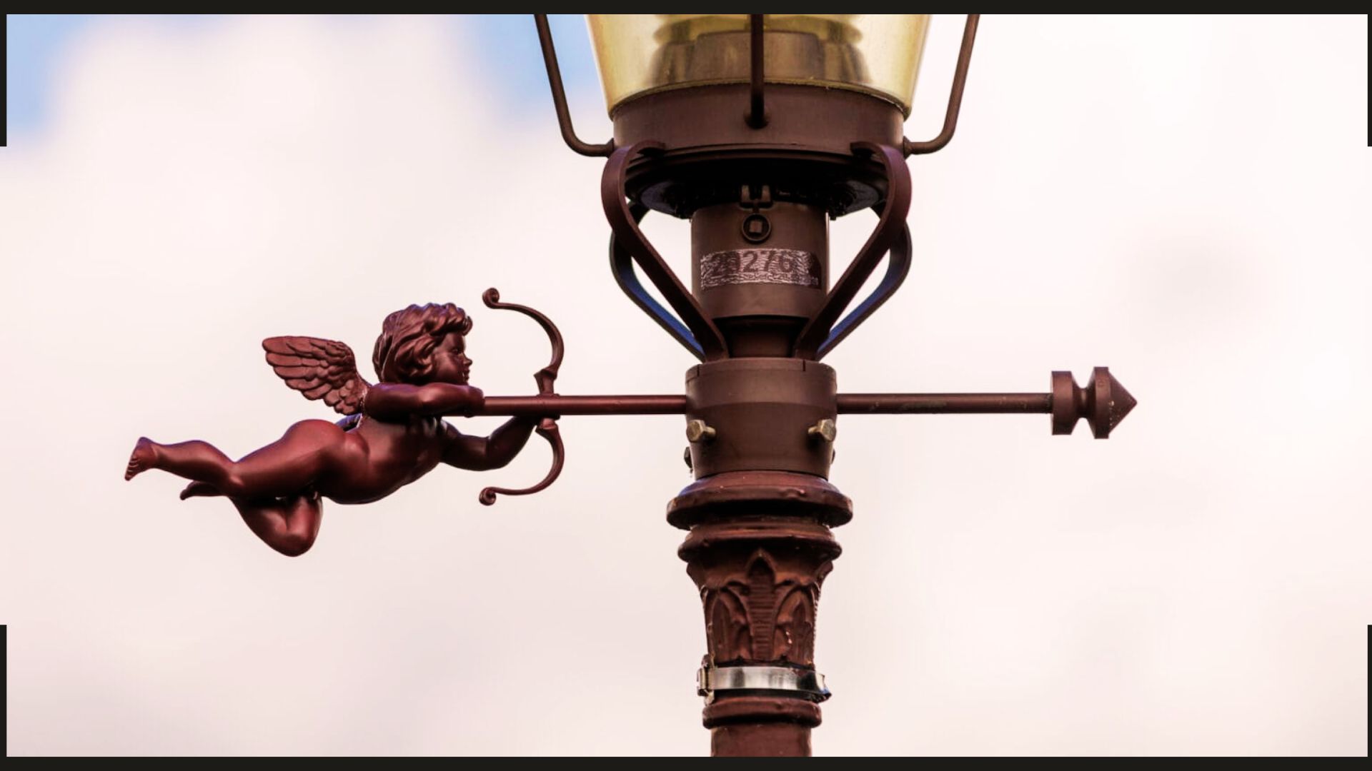 Os cantos e recantos de Amsterdã servem como tela para as intervenções lúdicas de Frankey