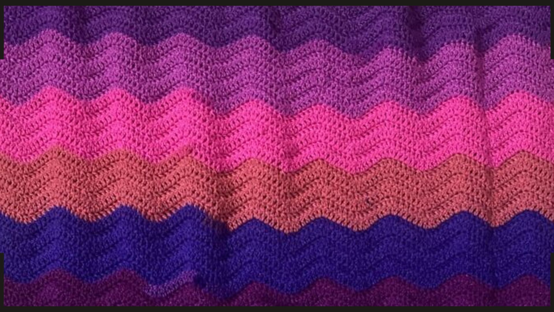 Trabalho, Amor e Crochê: As 9 Lindas Mantas Feitas por uma Mãe de 5 Meninos