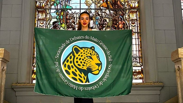 ‘Representar o MS no maior torneio de debates em português do mundo foi inesquecível’ disse Maria Fernanda Zatti