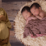 Mais Velha, Mais Chances: O Mistério dos Gêmeos Após os 30