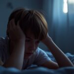 Como vencer o cansaço matinal na adolescência ajustando a rotina noturna