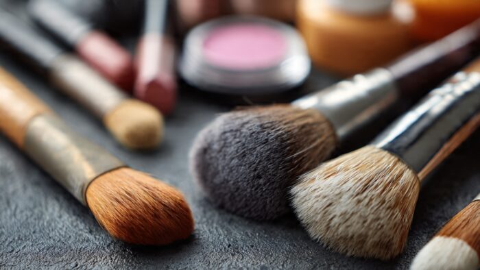 Detalhes importantes da maquiagem para um visual perfeito