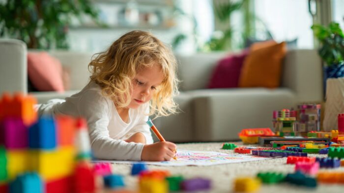 Como funciona a mente e o desenvolvimento aos 4 anos