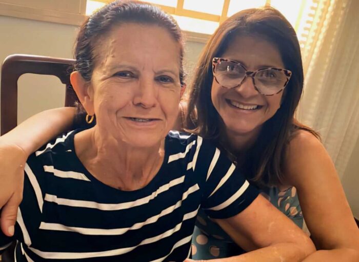 Cannabis medicinal ajuda mãe com Parkinson e muda a vida da filha